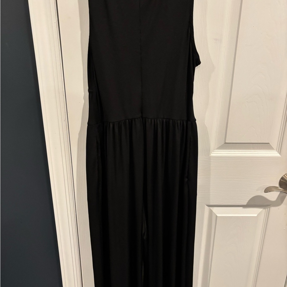 Elegant Black Sleeveless jumpsuit